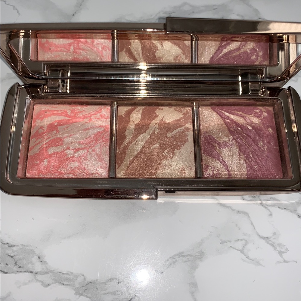 HOURGLASS AMBIENT STROBE LIGHTING BLUSH PALETTE